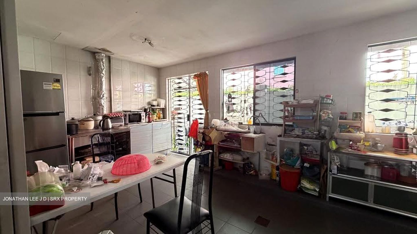 Jalan Rendang (D15), Semi-Detached #611909181